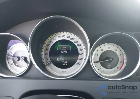 2015 Mercedes-Benz C 250 из США, поврежденный, VIN WDDGJ4HB4FG410766